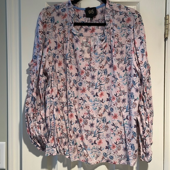W5 Tops - W5 floral mauve blouse. Size large